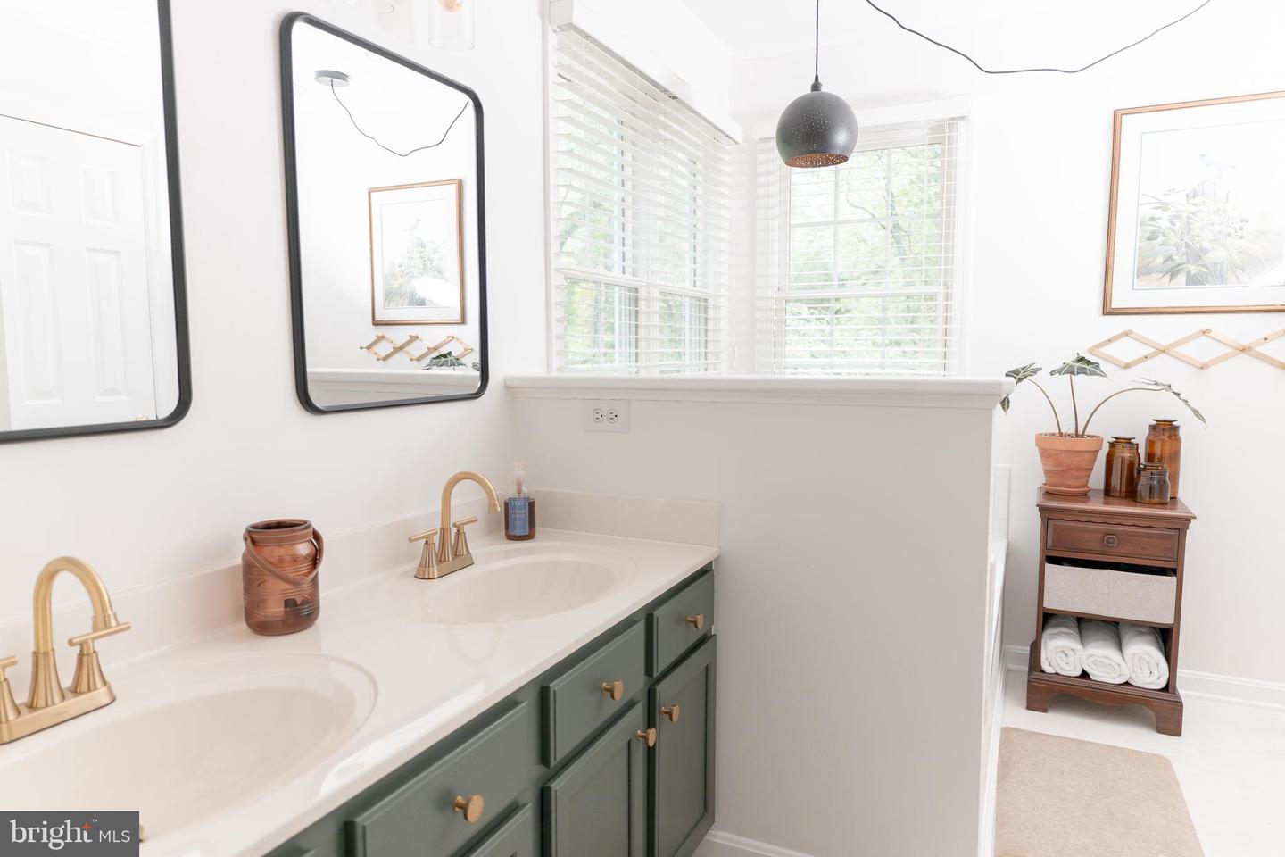 73 VILLAGE GROVE RD, FREDERICKSBURG, Virginia 22406, 6 Bedrooms Bedrooms, ,3 BathroomsBathrooms,Residential,For sale,73 VILLAGE GROVE RD,VAST2040270 MLS # VAST2040270