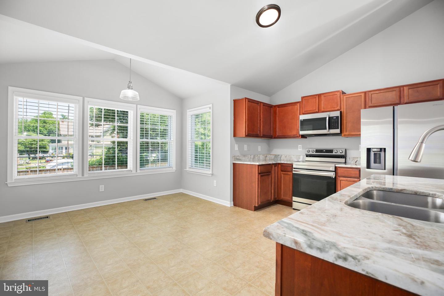 125 DORSEY LN, BOWLING GREEN, Virginia 22427, 3 Bedrooms Bedrooms, 7 Rooms Rooms,2 BathroomsBathrooms,Residential,For sale,125 DORSEY LN,VACV2008392 MLS # VACV2008392