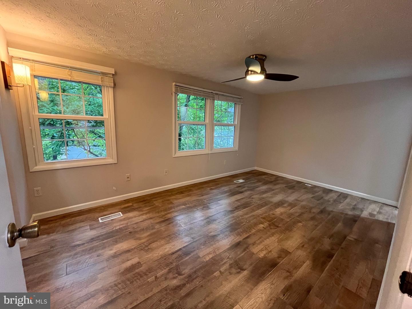 1567 BENNINGTON WOODS CT, RESTON, Virginia 20194, 3 Bedrooms Bedrooms, ,1 BathroomBathrooms,Residential,For sale,1567 BENNINGTON WOODS CT,VAFX2251886 MLS # VAFX2251886