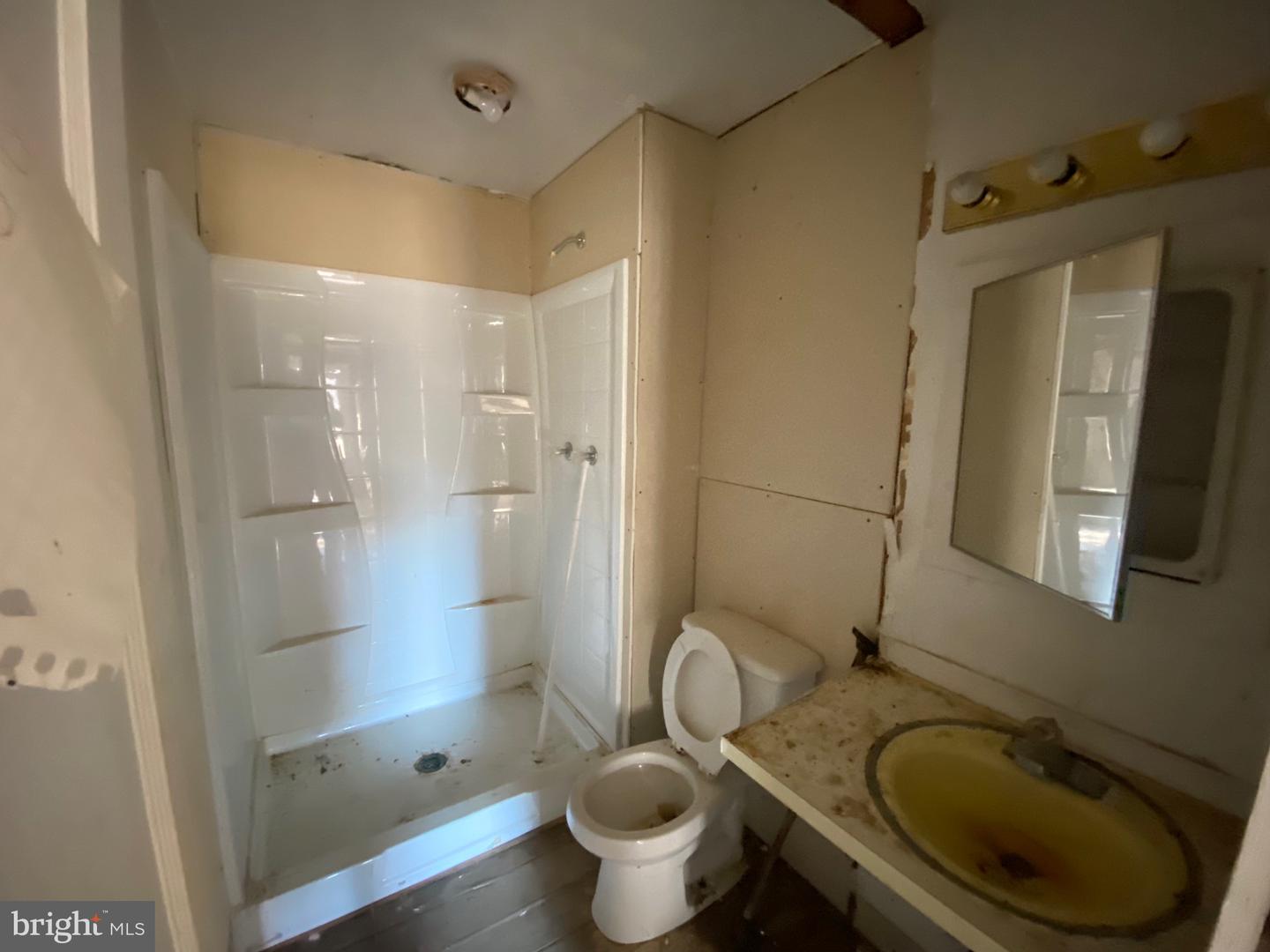 12211 PURCELL RD, MANASSAS, Virginia 20112, 2 Bedrooms Bedrooms, ,1 BathroomBathrooms,Residential,For sale,12211 PURCELL RD,VAPW2098140 MLS # VAPW2098140