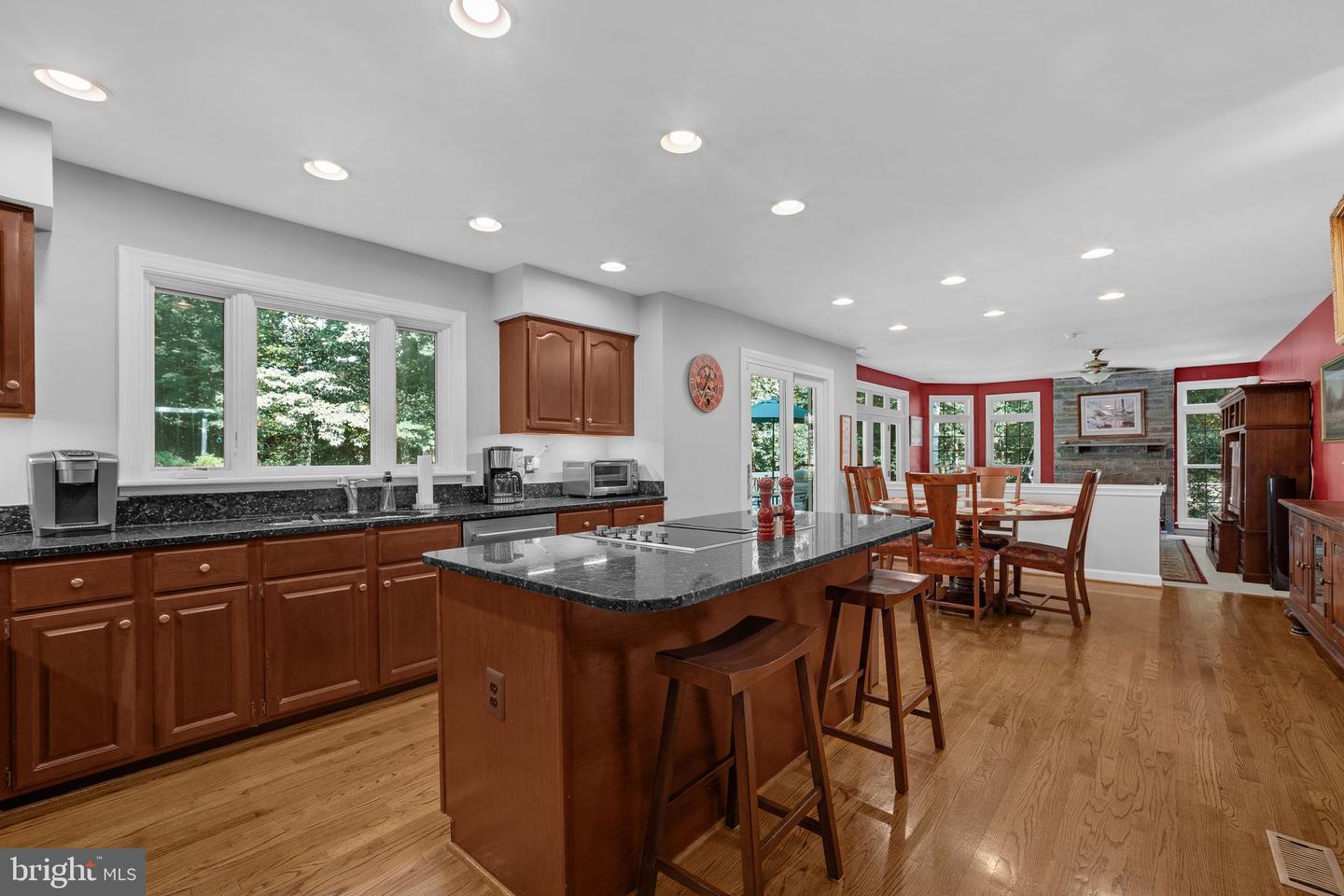 6293 HOMAR POND CT, FAIRFAX STATION, Virginia 22039, 4 Bedrooms Bedrooms, ,4 BathroomsBathrooms,Residential,For sale,6293 HOMAR POND CT,VAFX2252320 MLS # VAFX2252320