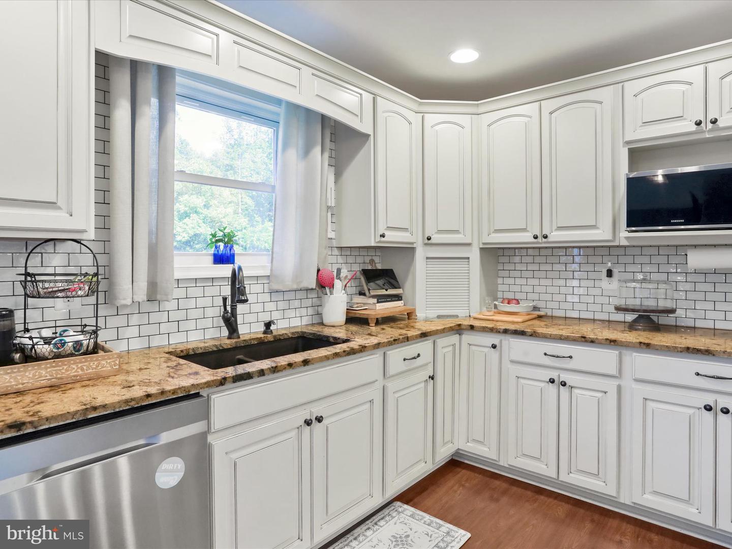 10 WESTVIEW DR, LINDEN, Virginia 22642, 4 Bedrooms Bedrooms, ,3 BathroomsBathrooms,Residential,For sale,10 WESTVIEW DR,VAWR2011588 MLS # VAWR2011588