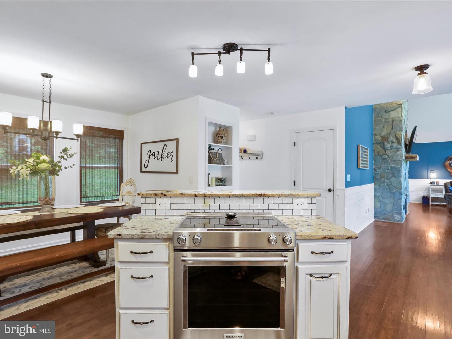 10 WESTVIEW DR, LINDEN, Virginia 22642, 4 Bedrooms Bedrooms, ,3 BathroomsBathrooms,Residential,For sale,10 WESTVIEW DR,VAWR2011588 MLS # VAWR2011588