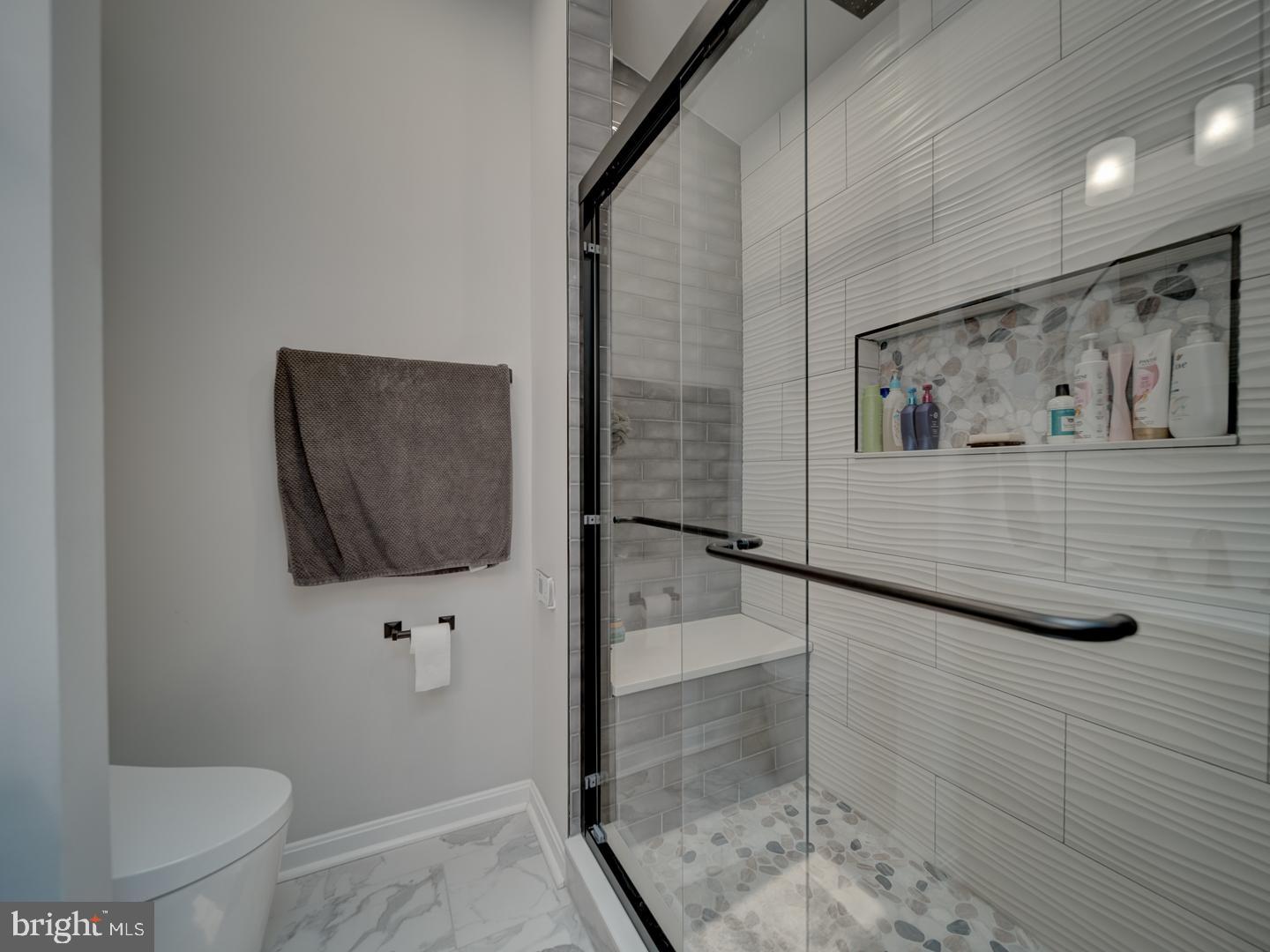 600-A N TAZEWELL ST, ARLINGTON, Virginia 22203, 3 Bedrooms Bedrooms, ,2 BathroomsBathrooms,Residential,For sale,600-A N TAZEWELL ST,VAAR2059944 MLS # VAAR2059944