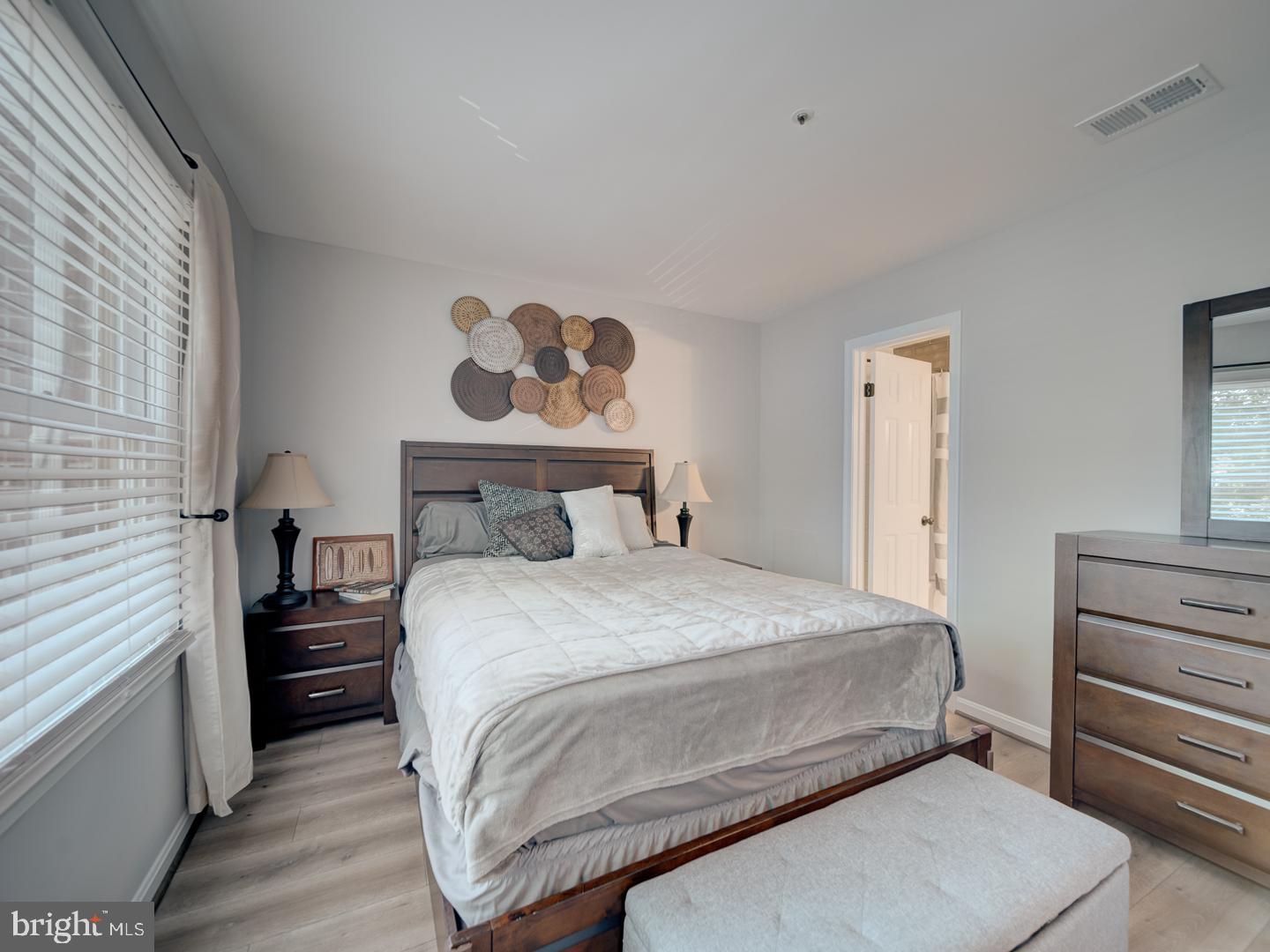 600-A N TAZEWELL ST, ARLINGTON, Virginia 22203, 3 Bedrooms Bedrooms, ,2 BathroomsBathrooms,Residential,For sale,600-A N TAZEWELL ST,VAAR2059944 MLS # VAAR2059944
