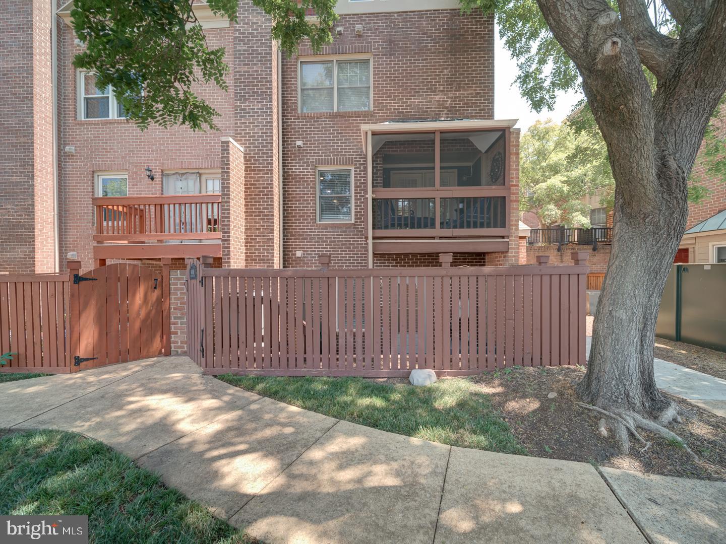 600-A N TAZEWELL ST, ARLINGTON, Virginia 22203, 3 Bedrooms Bedrooms, ,2 BathroomsBathrooms,Residential,For sale,600-A N TAZEWELL ST,VAAR2059944 MLS # VAAR2059944