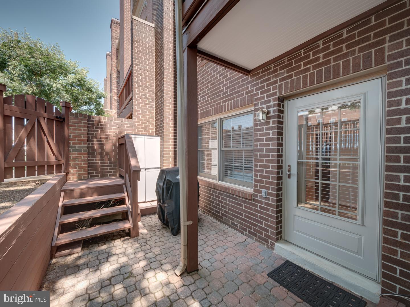600-A N TAZEWELL ST, ARLINGTON, Virginia 22203, 3 Bedrooms Bedrooms, ,2 BathroomsBathrooms,Residential,For sale,600-A N TAZEWELL ST,VAAR2059944 MLS # VAAR2059944