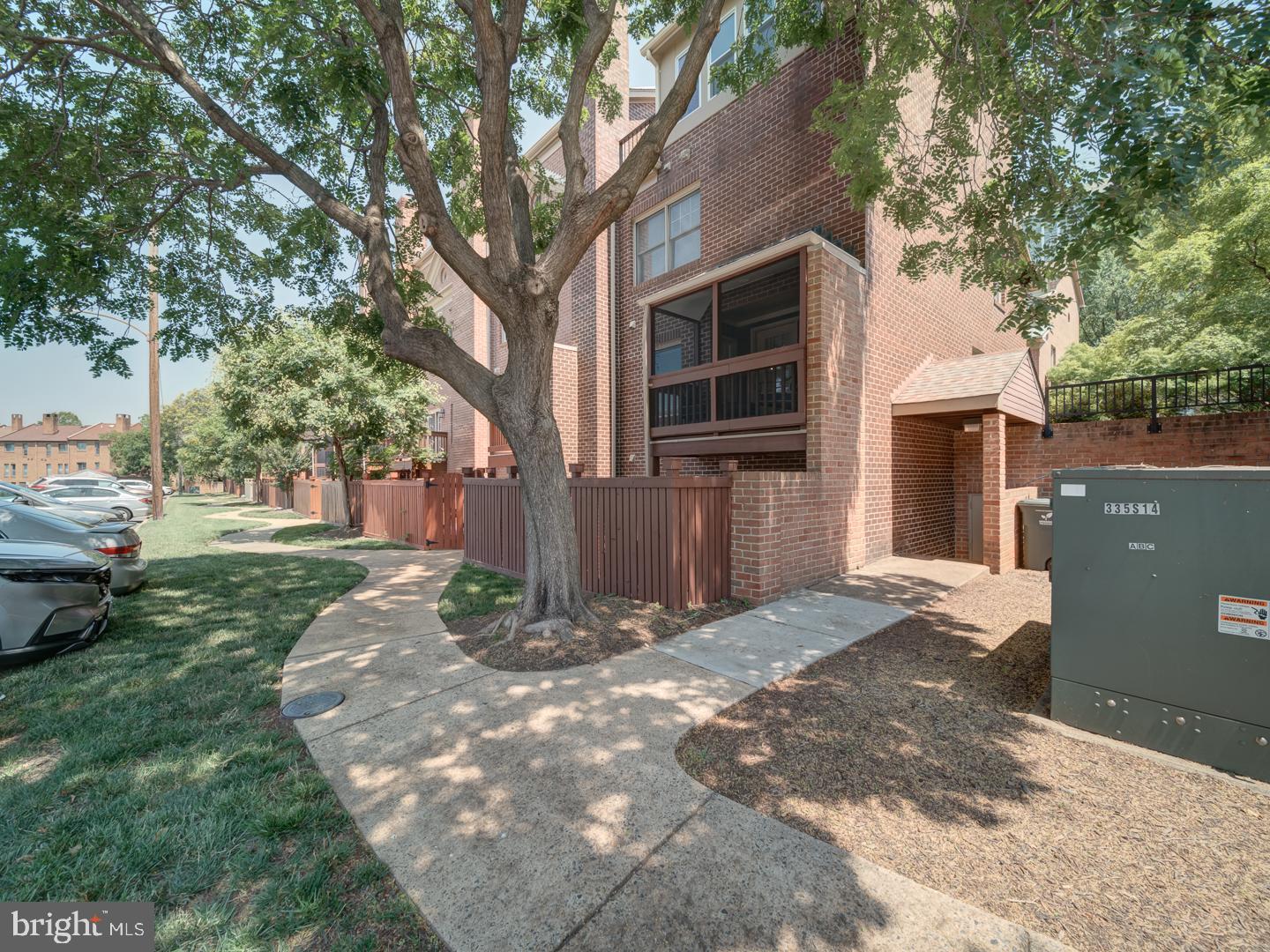 600-A N TAZEWELL ST, ARLINGTON, Virginia 22203, 3 Bedrooms Bedrooms, ,2 BathroomsBathrooms,Residential,For sale,600-A N TAZEWELL ST,VAAR2059944 MLS # VAAR2059944