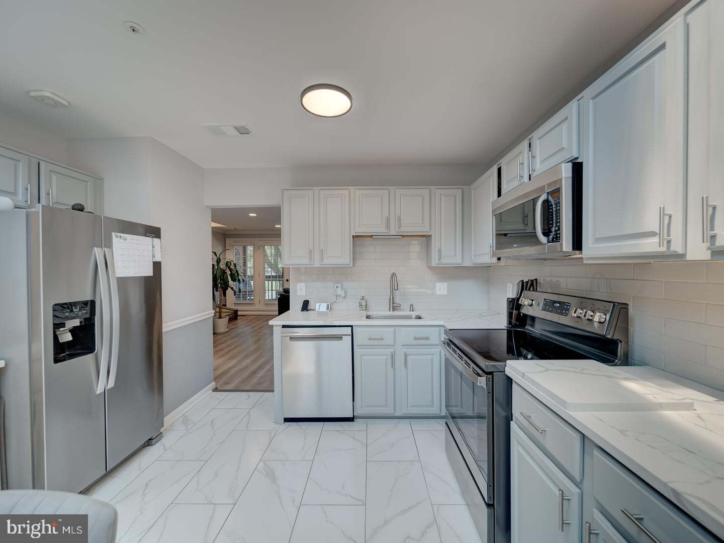 600-A N TAZEWELL ST, ARLINGTON, Virginia 22203, 3 Bedrooms Bedrooms, ,2 BathroomsBathrooms,Residential,For sale,600-A N TAZEWELL ST,VAAR2059944 MLS # VAAR2059944