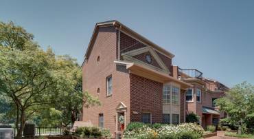 600-A N TAZEWELL ST, ARLINGTON, Virginia 22203, 3 Bedrooms Bedrooms, ,2 BathroomsBathrooms,Residential,For sale,600-A N TAZEWELL ST,VAAR2059944 MLS # VAAR2059944