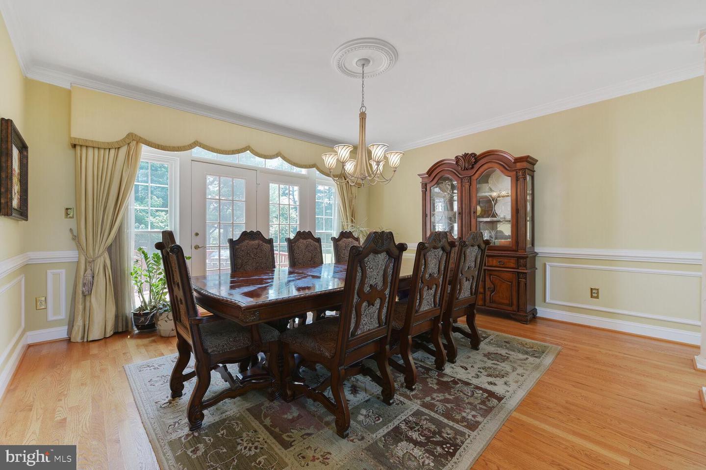 10009 THOMPSON RIDGE CT, GREAT FALLS, Virginia 22066, 5 Bedrooms Bedrooms, ,5 BathroomsBathrooms,Residential,For sale,10009 THOMPSON RIDGE CT,VAFX2252424 MLS # VAFX2252424