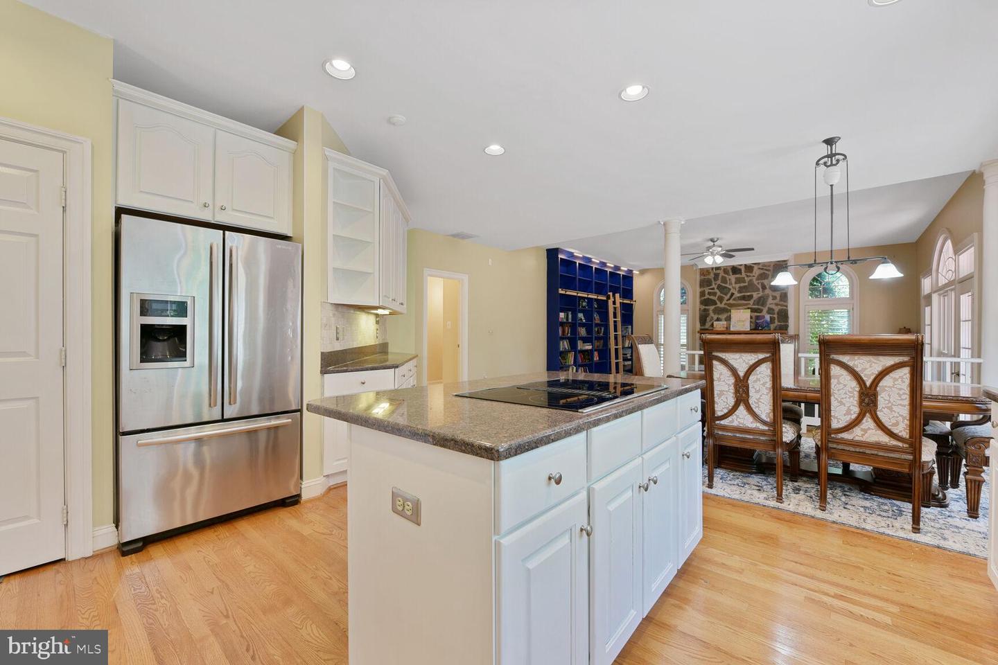 10009 THOMPSON RIDGE CT, GREAT FALLS, Virginia 22066, 5 Bedrooms Bedrooms, ,5 BathroomsBathrooms,Residential,For sale,10009 THOMPSON RIDGE CT,VAFX2252424 MLS # VAFX2252424