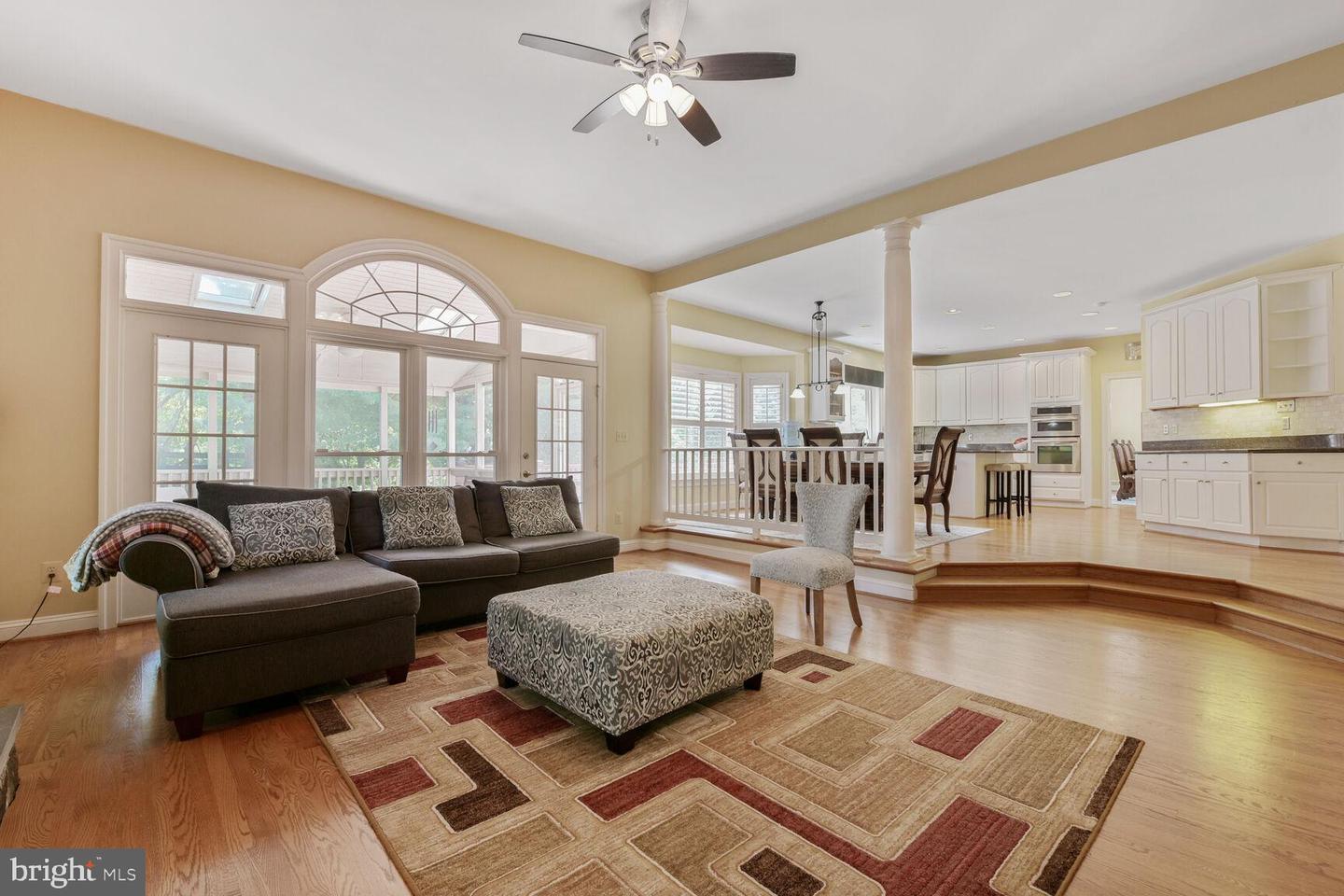 10009 THOMPSON RIDGE CT, GREAT FALLS, Virginia 22066, 5 Bedrooms Bedrooms, ,5 BathroomsBathrooms,Residential,For sale,10009 THOMPSON RIDGE CT,VAFX2252424 MLS # VAFX2252424