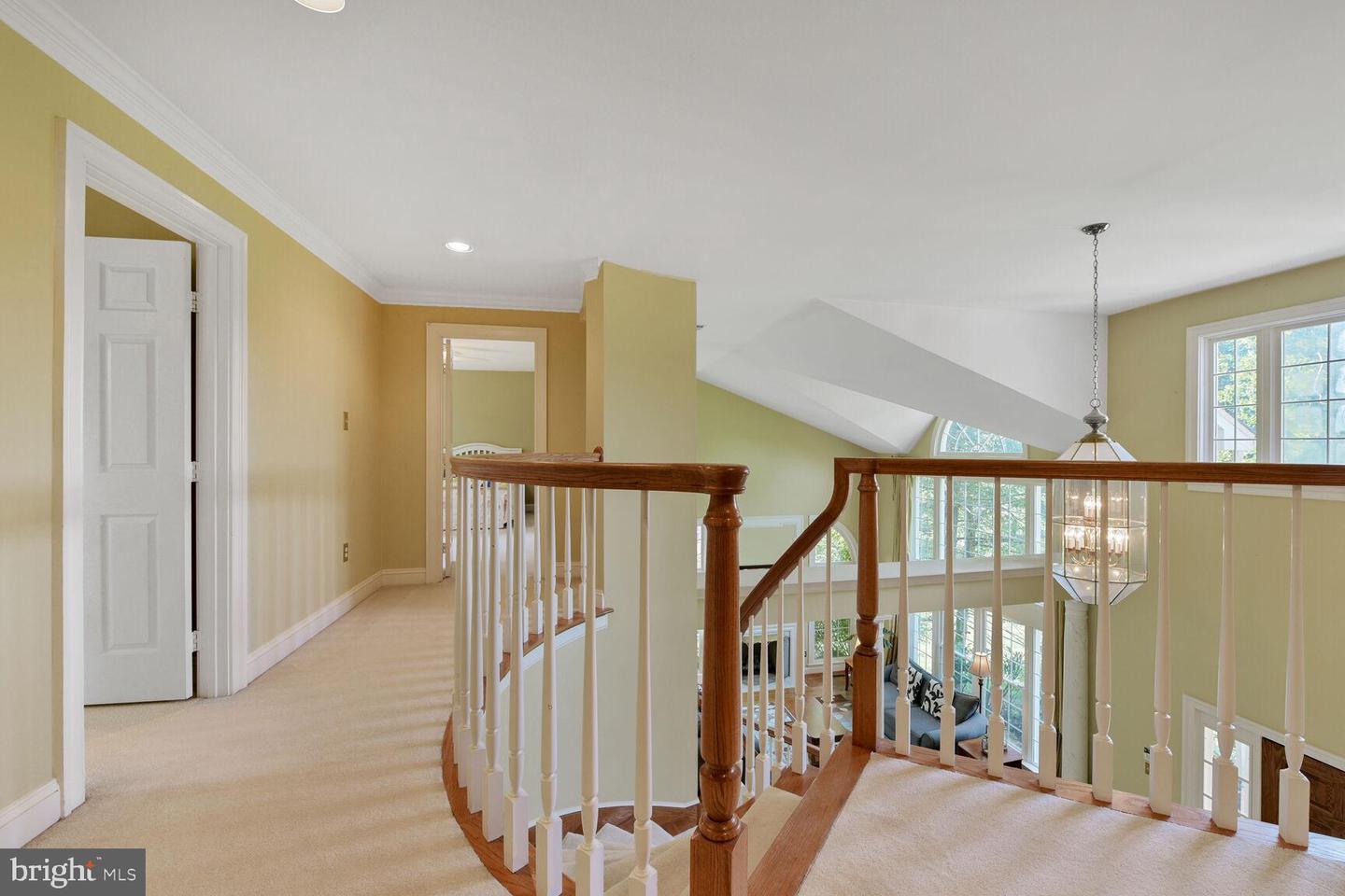 10009 THOMPSON RIDGE CT, GREAT FALLS, Virginia 22066, 5 Bedrooms Bedrooms, ,5 BathroomsBathrooms,Residential,For sale,10009 THOMPSON RIDGE CT,VAFX2252424 MLS # VAFX2252424