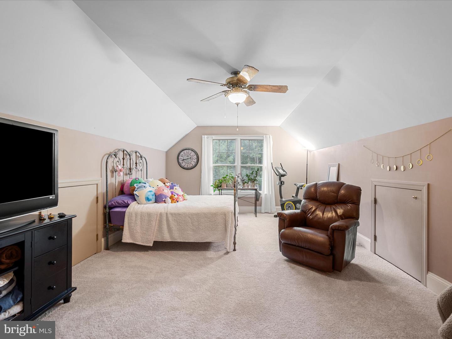 3949 N FREDERICK PIKE, WINCHESTER, Virginia 22603, 5 Bedrooms Bedrooms, ,2 BathroomsBathrooms,Residential,For sale,3949 N FREDERICK PIKE,VAFV2035156 MLS # VAFV2035156