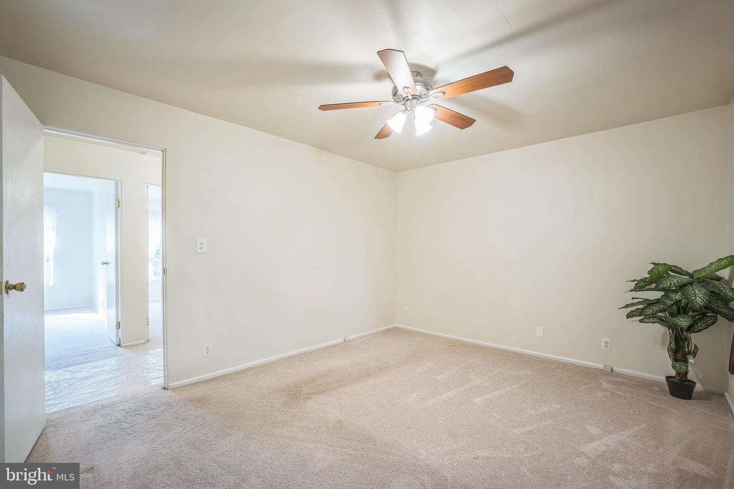 126 N BAYLOR DR, STERLING, Virginia 20164, 3 Bedrooms Bedrooms, ,1 BathroomBathrooms,Residential,For sale,126 N BAYLOR DR,VALO2100760 MLS # VALO2100760