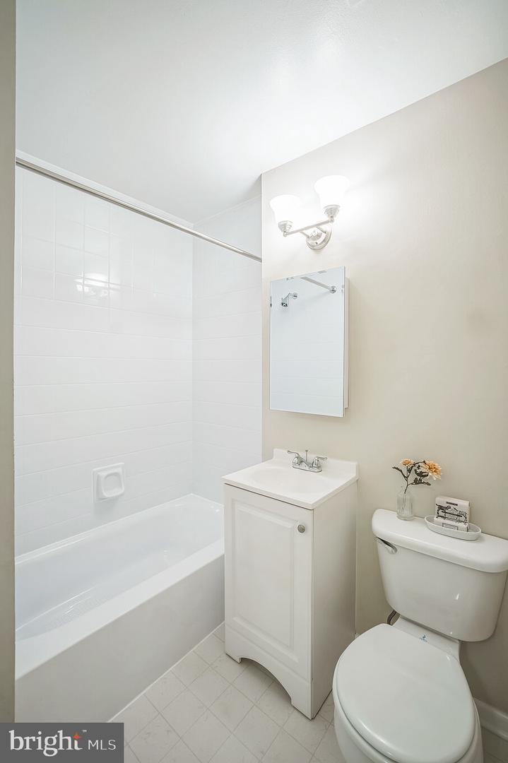 126 N BAYLOR DR, STERLING, Virginia 20164, 3 Bedrooms Bedrooms, ,1 BathroomBathrooms,Residential,For sale,126 N BAYLOR DR,VALO2100760 MLS # VALO2100760