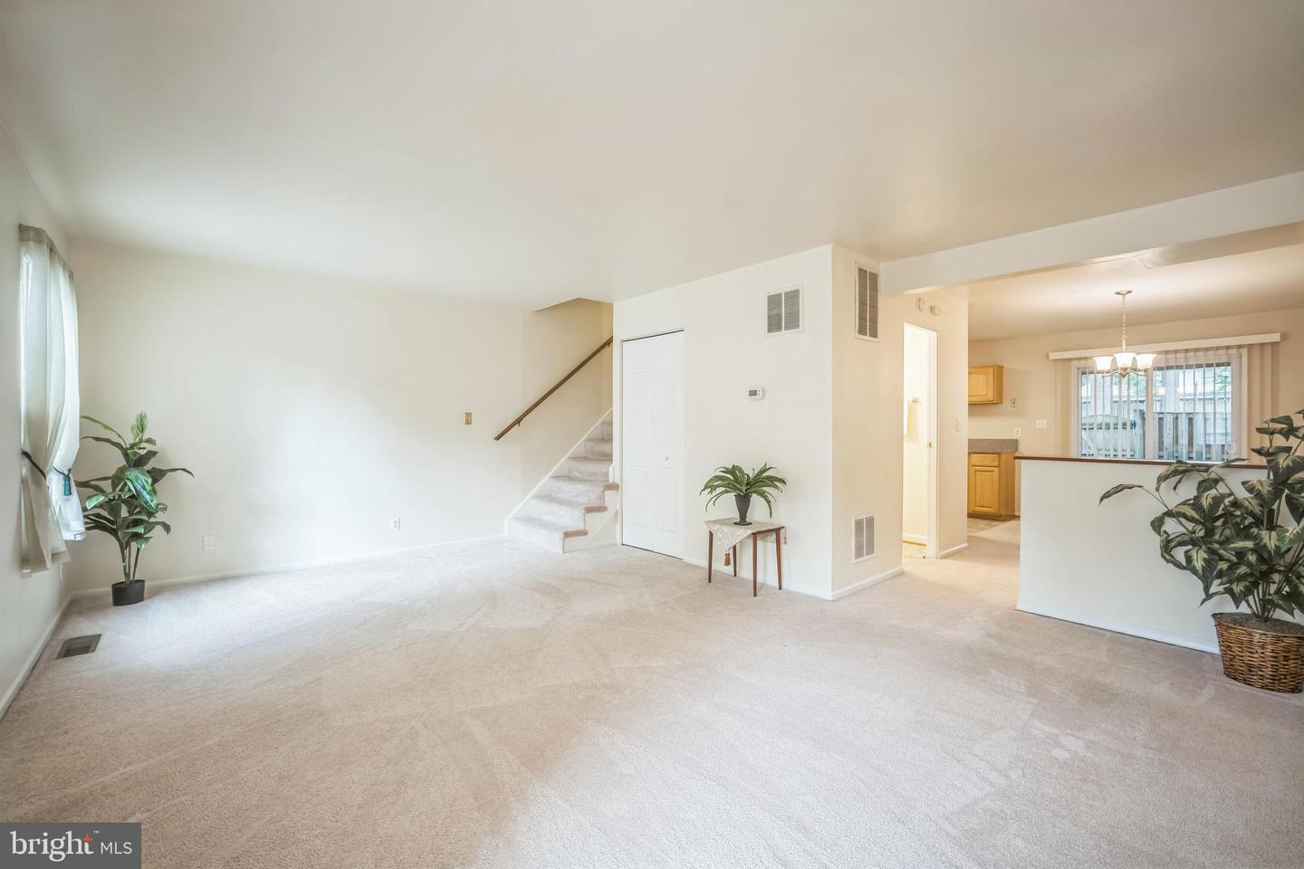126 N BAYLOR DR, STERLING, Virginia 20164, 3 Bedrooms Bedrooms, ,1 BathroomBathrooms,Residential,For sale,126 N BAYLOR DR,VALO2100760 MLS # VALO2100760