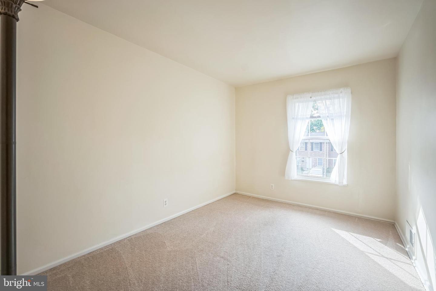 126 N BAYLOR DR, STERLING, Virginia 20164, 3 Bedrooms Bedrooms, ,1 BathroomBathrooms,Residential,For sale,126 N BAYLOR DR,VALO2100760 MLS # VALO2100760