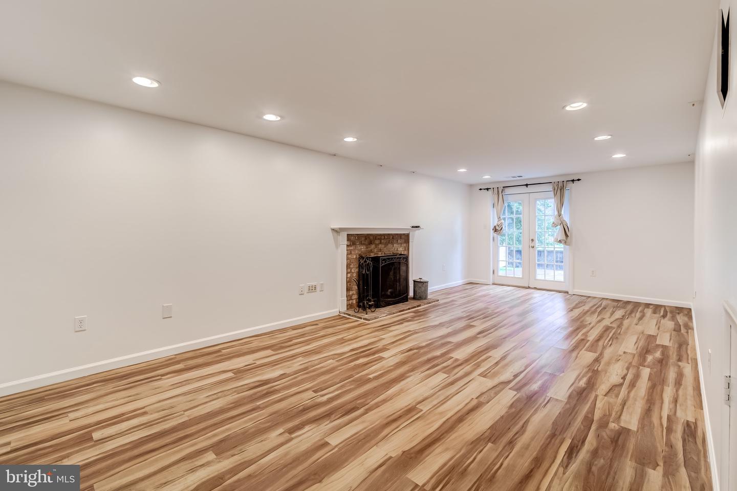 11993 BRICE HOUSE CT, WOODBRIDGE, Virginia 22192, 4 Bedrooms Bedrooms, ,3 BathroomsBathrooms,Residential,For sale,11993 BRICE HOUSE CT,VAPW2098192 MLS # VAPW2098192