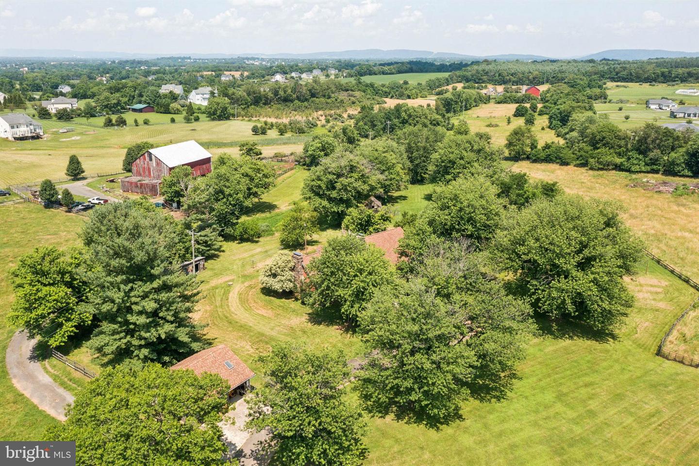 12969 BRUCE CT, LOVETTSVILLE, Virginia 20180, 4 Bedrooms Bedrooms, ,3 BathroomsBathrooms,Residential,For sale,12969 BRUCE CT,VALO2100860 MLS # VALO2100860