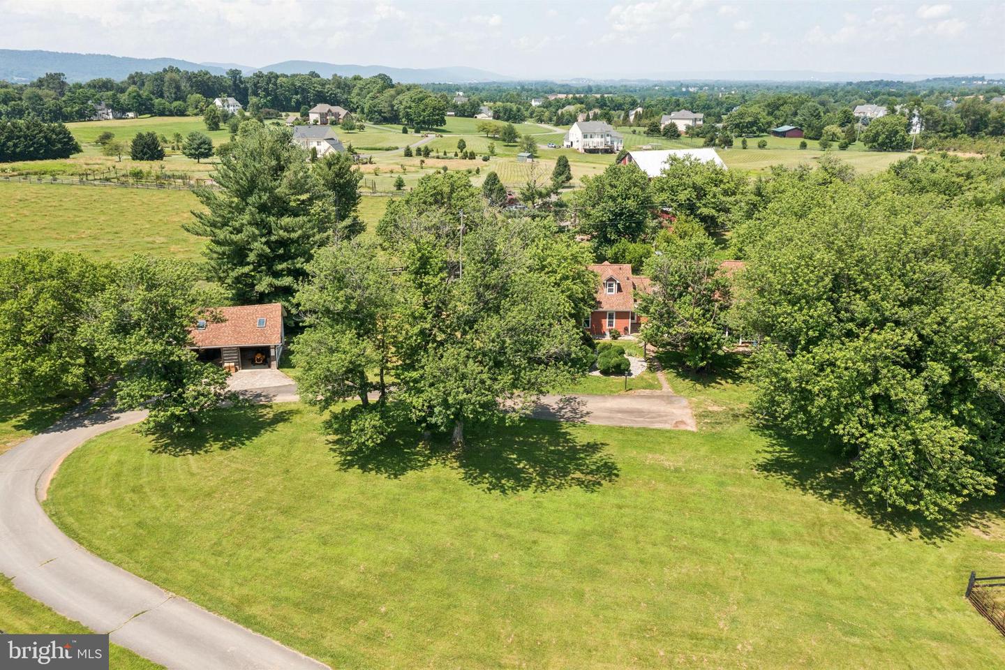 12969 BRUCE CT, LOVETTSVILLE, Virginia 20180, 4 Bedrooms Bedrooms, ,3 BathroomsBathrooms,Residential,For sale,12969 BRUCE CT,VALO2100860 MLS # VALO2100860