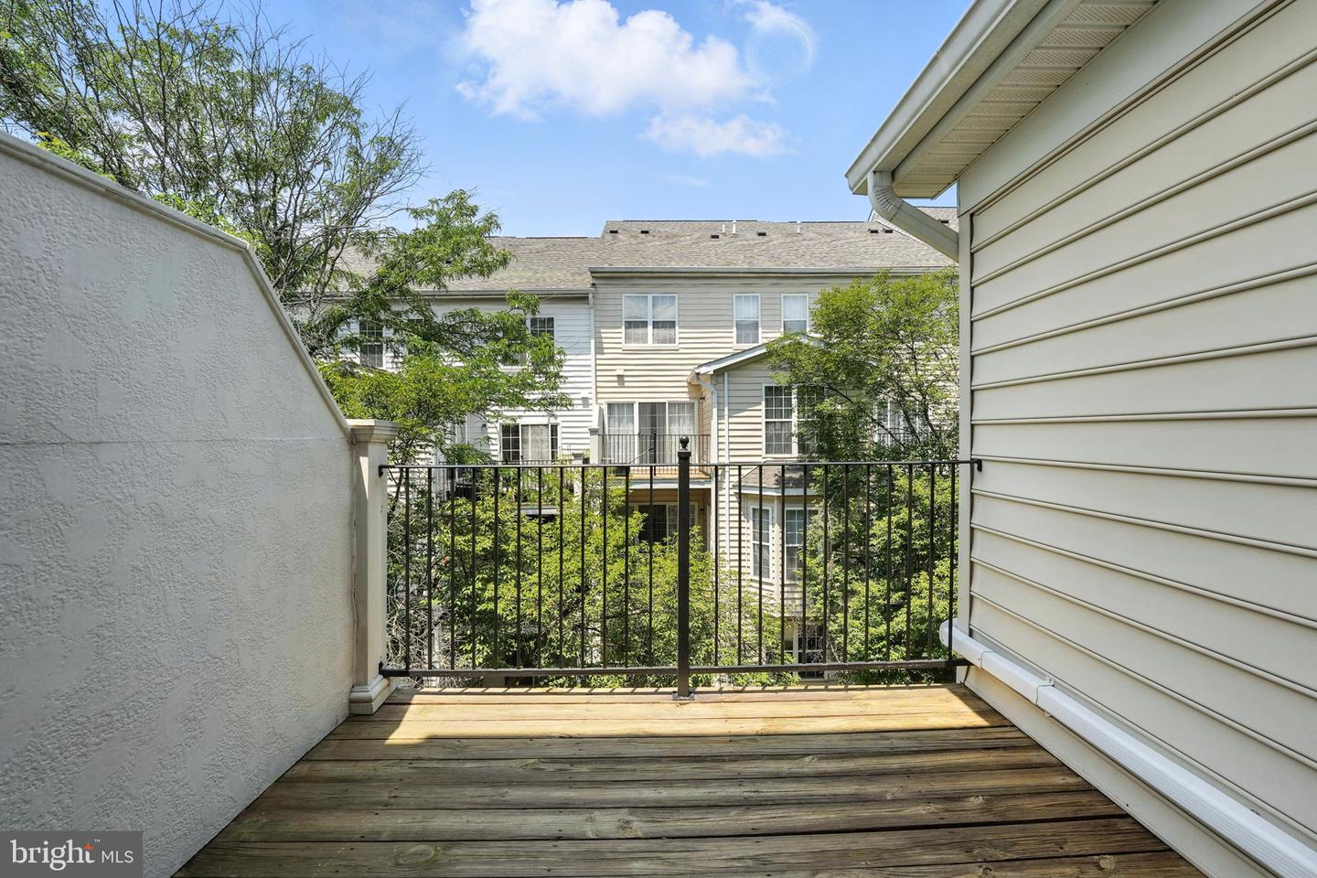 1547 NORTHERN NECK DR #201, VIENNA, Virginia 22182, 2 Bedrooms Bedrooms, ,2 BathroomsBathrooms,Residential,For sale,1547 NORTHERN NECK DR #201,VAFX2252742 MLS # VAFX2252742