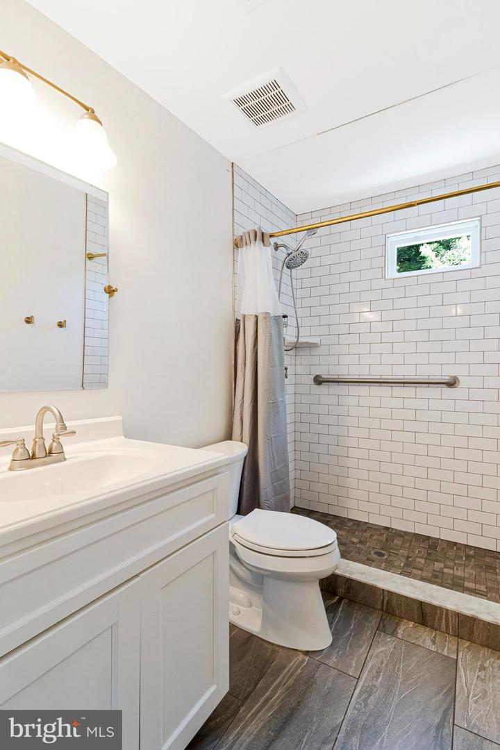 3015 GREENWAY BLVD, FALLS CHURCH, Virginia 22042, 3 Bedrooms Bedrooms, ,1 BathroomBathrooms,Residential,For sale,3015 GREENWAY BLVD,VAFX2252620 MLS # VAFX2252620