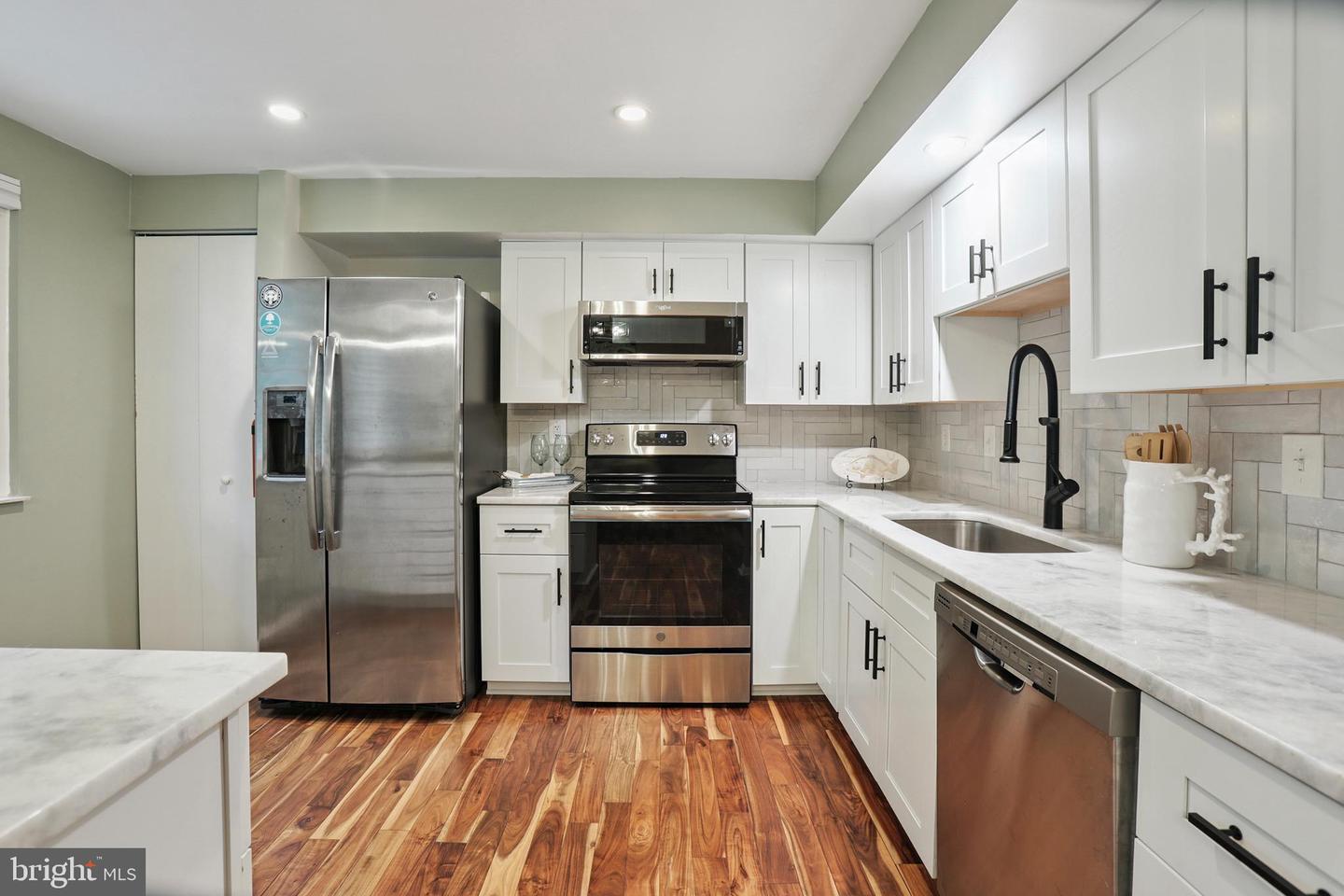 2307 MIDDLE CREEK LN, RESTON, Virginia 20191, 3 Bedrooms Bedrooms, ,2 BathroomsBathrooms,Residential,For sale,2307 MIDDLE CREEK LN,VAFX2252638 MLS # VAFX2252638