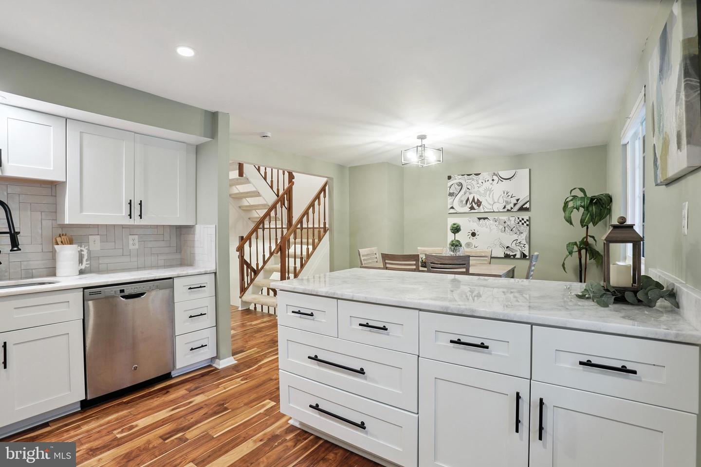 2307 MIDDLE CREEK LN, RESTON, Virginia 20191, 3 Bedrooms Bedrooms, ,2 BathroomsBathrooms,Residential,For sale,2307 MIDDLE CREEK LN,VAFX2252638 MLS # VAFX2252638