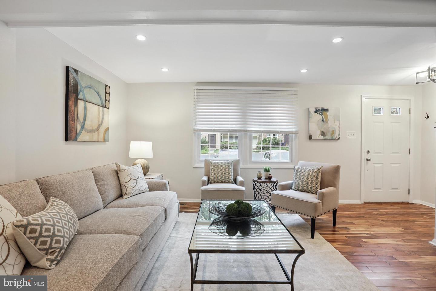2307 MIDDLE CREEK LN, RESTON, Virginia 20191, 3 Bedrooms Bedrooms, ,2 BathroomsBathrooms,Residential,For sale,2307 MIDDLE CREEK LN,VAFX2252638 MLS # VAFX2252638