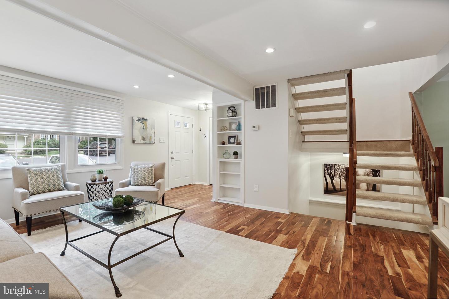 2307 MIDDLE CREEK LN, RESTON, Virginia 20191, 3 Bedrooms Bedrooms, ,2 BathroomsBathrooms,Residential,For sale,2307 MIDDLE CREEK LN,VAFX2252638 MLS # VAFX2252638