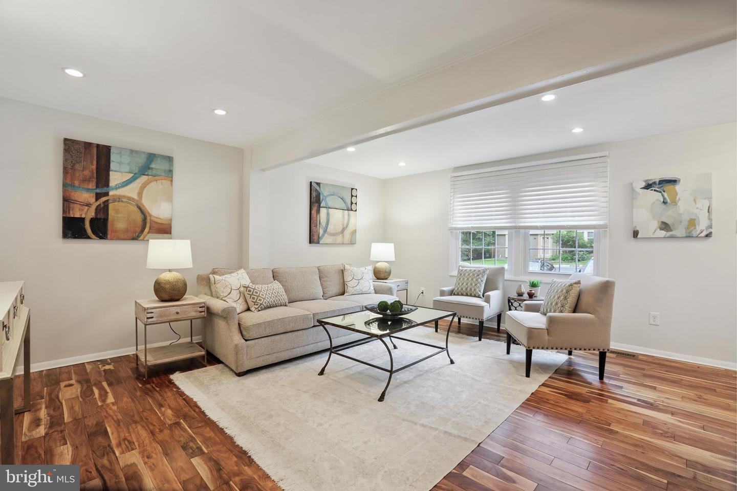 2307 MIDDLE CREEK LN, RESTON, Virginia 20191, 3 Bedrooms Bedrooms, ,2 BathroomsBathrooms,Residential,For sale,2307 MIDDLE CREEK LN,VAFX2252638 MLS # VAFX2252638
