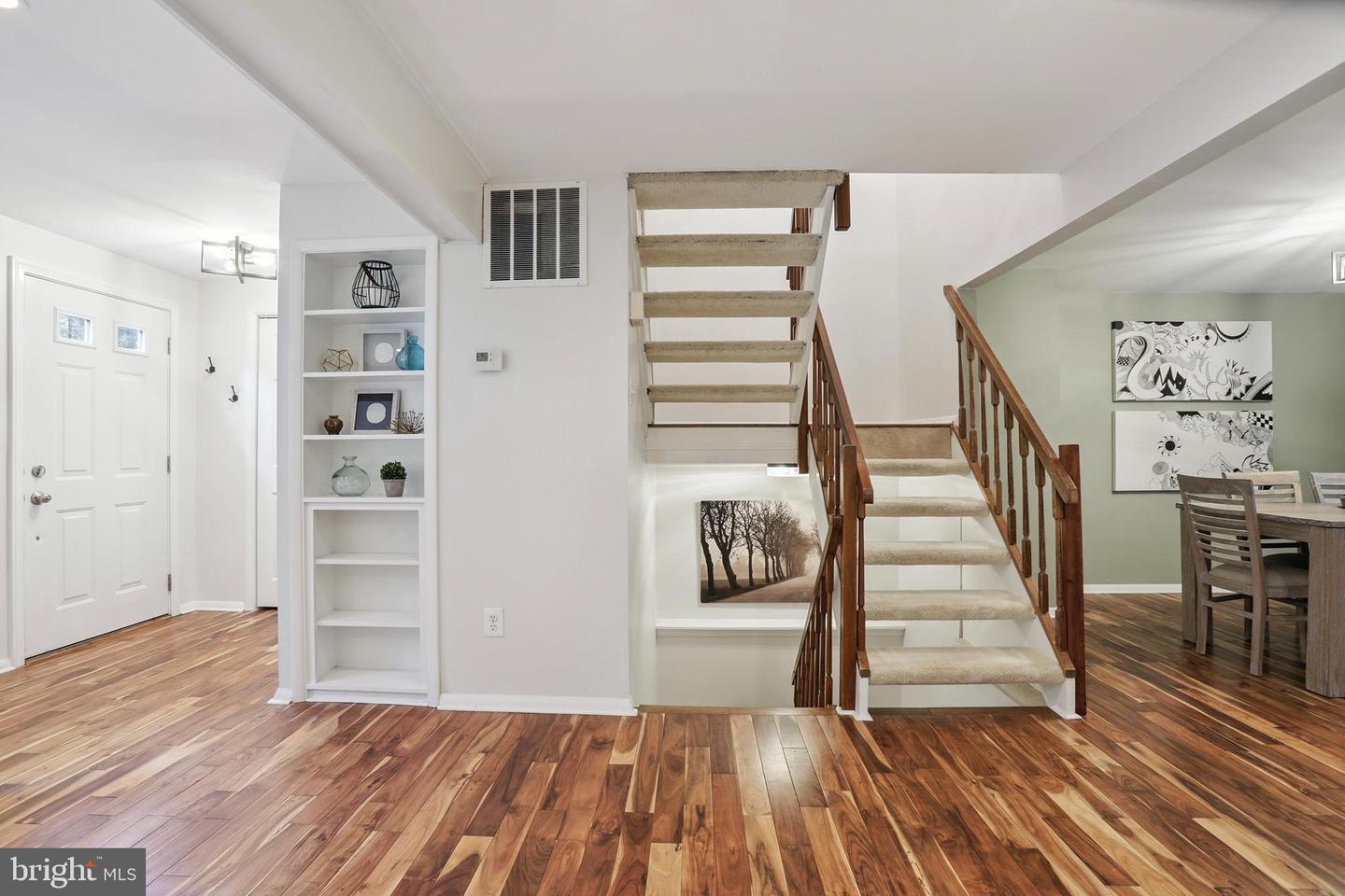 2307 MIDDLE CREEK LN, RESTON, Virginia 20191, 3 Bedrooms Bedrooms, ,2 BathroomsBathrooms,Residential,For sale,2307 MIDDLE CREEK LN,VAFX2252638 MLS # VAFX2252638