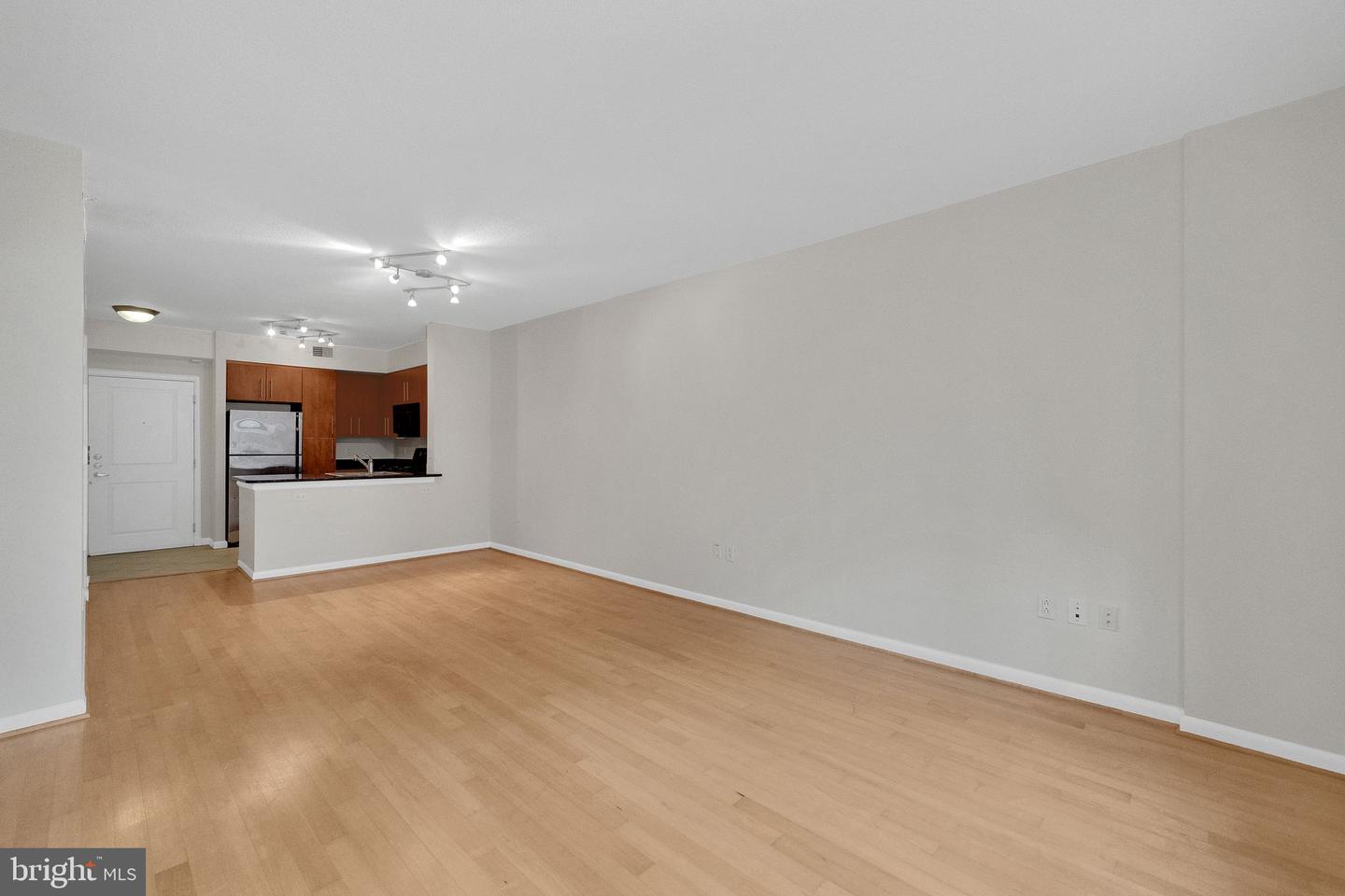 1021 N GARFIELD ST #527, ARLINGTON, Virginia 22201, 1 Bedroom Bedrooms, ,1 BathroomBathrooms,Residential,For sale,1021 N GARFIELD ST #527,VAAR2060006 MLS # VAAR2060006