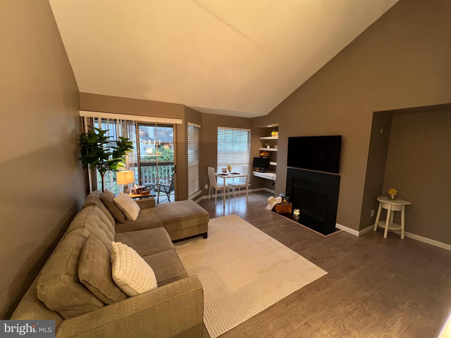 12163 PENDERVIEW TER #1034, FAIRFAX, Virginia 22033, 1 Bedroom Bedrooms, ,1 BathroomBathrooms,Residential,For sale,12163 PENDERVIEW TER #1034,VAFX2252658 MLS # VAFX2252658