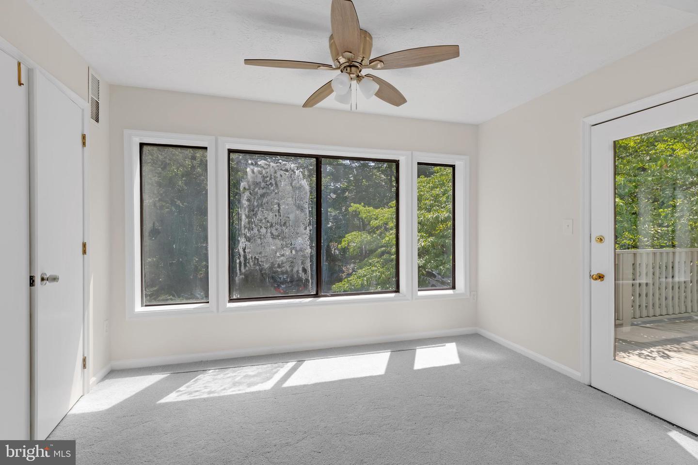 2273 HUNTERS RUN DR, RESTON, Virginia 20191, 2 Bedrooms Bedrooms, ,2 BathroomsBathrooms,Residential,For sale,2273 HUNTERS RUN DR,VAFX2252800 MLS # VAFX2252800