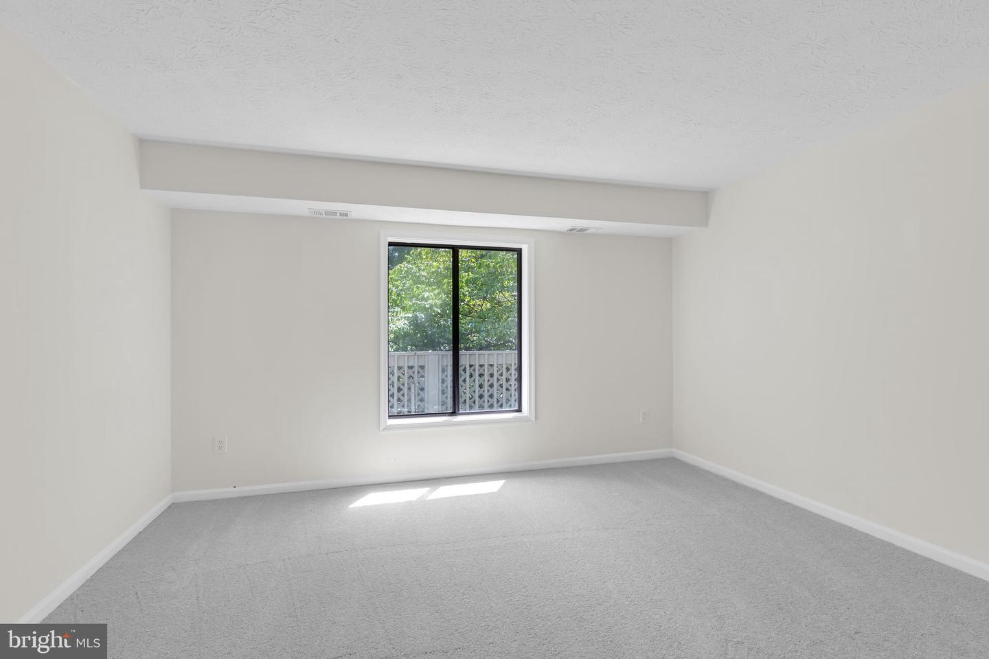 2273 HUNTERS RUN DR, RESTON, Virginia 20191, 2 Bedrooms Bedrooms, ,2 BathroomsBathrooms,Residential,For sale,2273 HUNTERS RUN DR,VAFX2252800 MLS # VAFX2252800