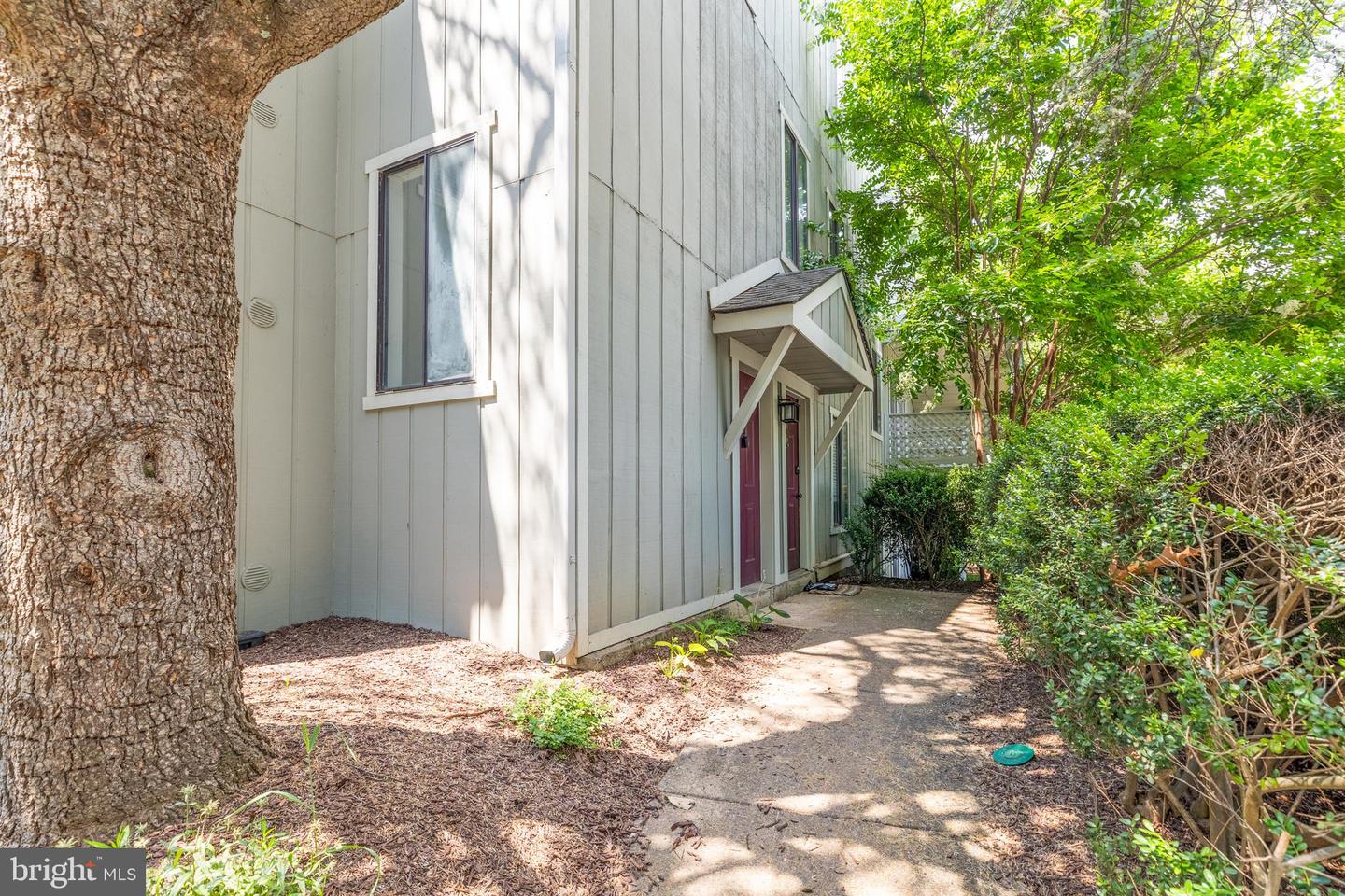 2273 HUNTERS RUN DR, RESTON, Virginia 20191, 2 Bedrooms Bedrooms, ,2 BathroomsBathrooms,Residential,For sale,2273 HUNTERS RUN DR,VAFX2252800 MLS # VAFX2252800