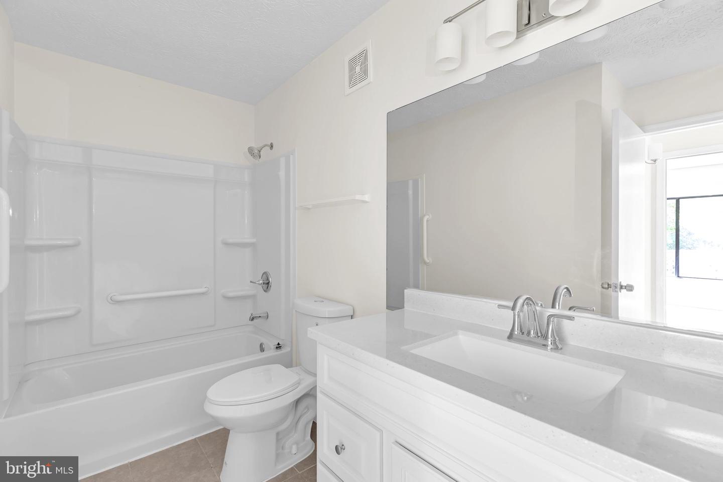 2273 HUNTERS RUN DR, RESTON, Virginia 20191, 2 Bedrooms Bedrooms, ,2 BathroomsBathrooms,Residential,For sale,2273 HUNTERS RUN DR,VAFX2252800 MLS # VAFX2252800