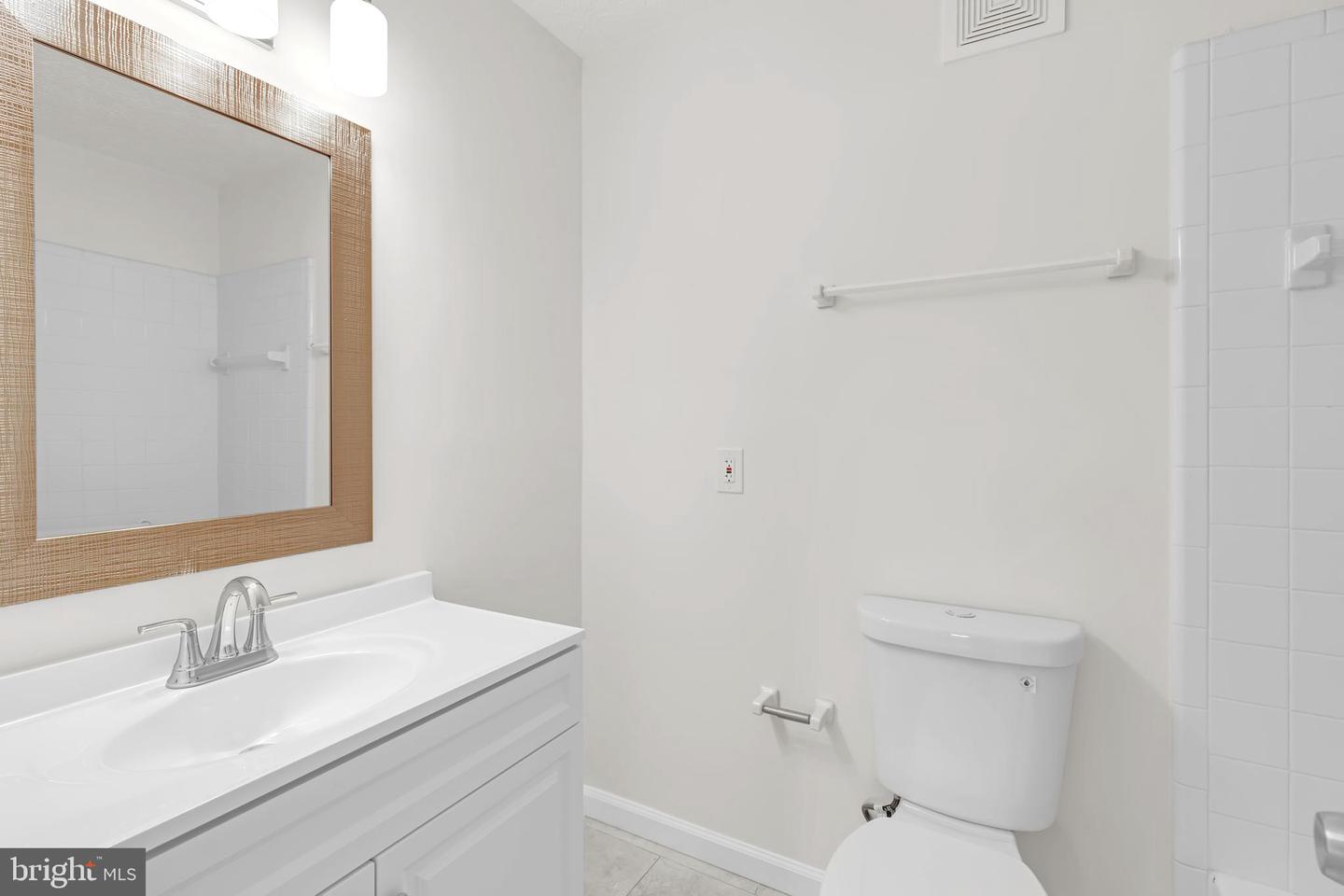 2273 HUNTERS RUN DR, RESTON, Virginia 20191, 2 Bedrooms Bedrooms, ,2 BathroomsBathrooms,Residential,For sale,2273 HUNTERS RUN DR,VAFX2252800 MLS # VAFX2252800