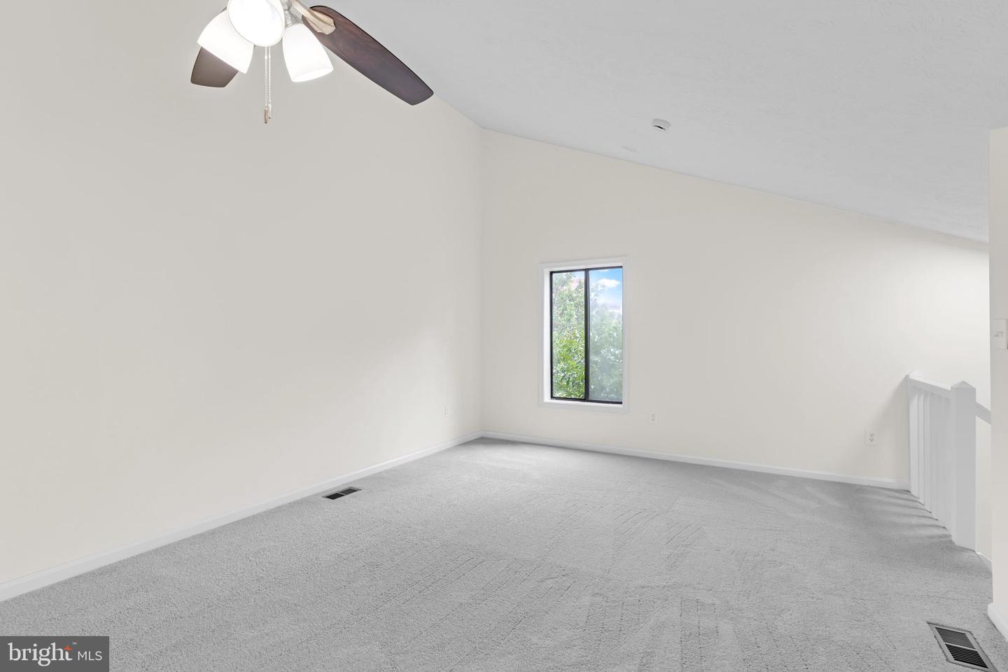 2273 HUNTERS RUN DR, RESTON, Virginia 20191, 2 Bedrooms Bedrooms, ,2 BathroomsBathrooms,Residential,For sale,2273 HUNTERS RUN DR,VAFX2252800 MLS # VAFX2252800