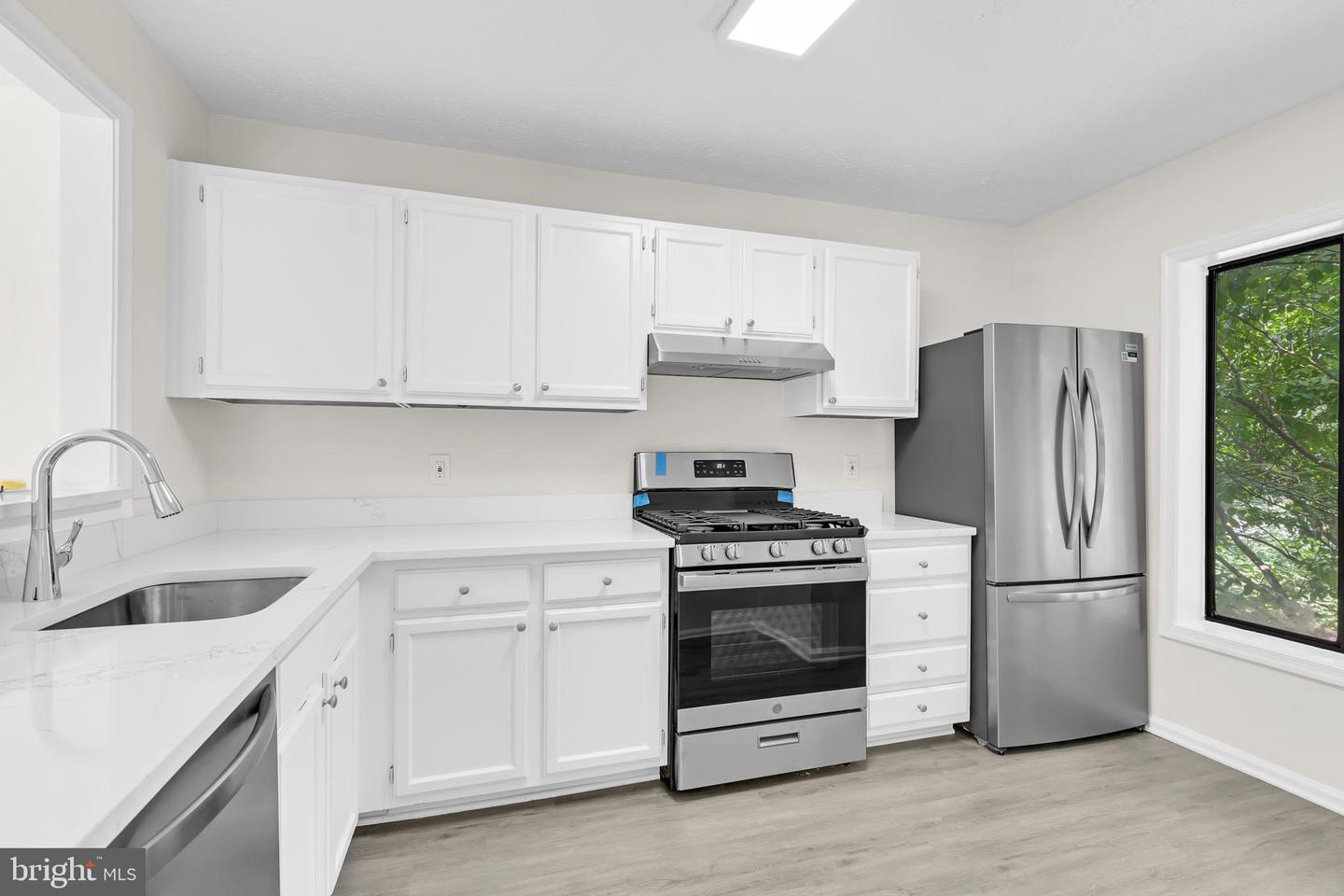 2273 HUNTERS RUN DR, RESTON, Virginia 20191, 2 Bedrooms Bedrooms, ,2 BathroomsBathrooms,Residential,For sale,2273 HUNTERS RUN DR,VAFX2252800 MLS # VAFX2252800