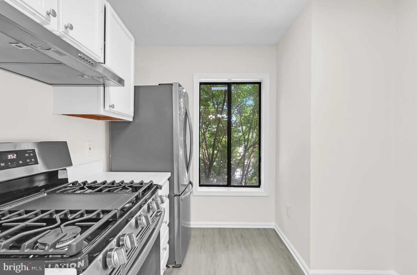2273 HUNTERS RUN DR, RESTON, Virginia 20191, 2 Bedrooms Bedrooms, ,2 BathroomsBathrooms,Residential,For sale,2273 HUNTERS RUN DR,VAFX2252800 MLS # VAFX2252800