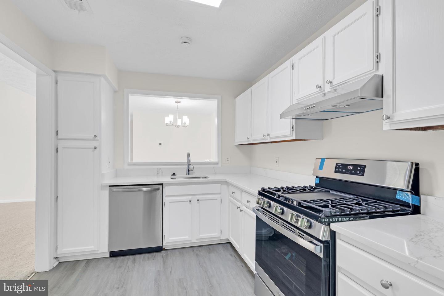 2273 HUNTERS RUN DR, RESTON, Virginia 20191, 2 Bedrooms Bedrooms, ,2 BathroomsBathrooms,Residential,For sale,2273 HUNTERS RUN DR,VAFX2252800 MLS # VAFX2252800