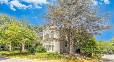 2273 HUNTERS RUN DR, RESTON, Virginia 20191, 2 Bedrooms Bedrooms, ,2 BathroomsBathrooms,Residential,For sale,2273 HUNTERS RUN DR,VAFX2252800 MLS # VAFX2252800