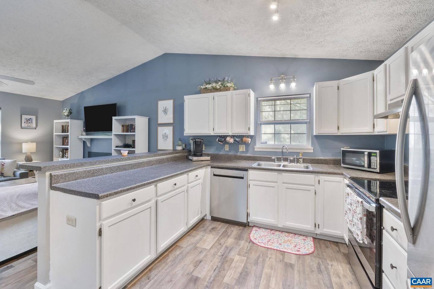 16 EAST POINT RD, PALMYRA, Virginia 22963, 3 Bedrooms Bedrooms, ,3 BathroomsBathrooms,Residential,For sale,16 EAST POINT RD,666263 MLS # 666263