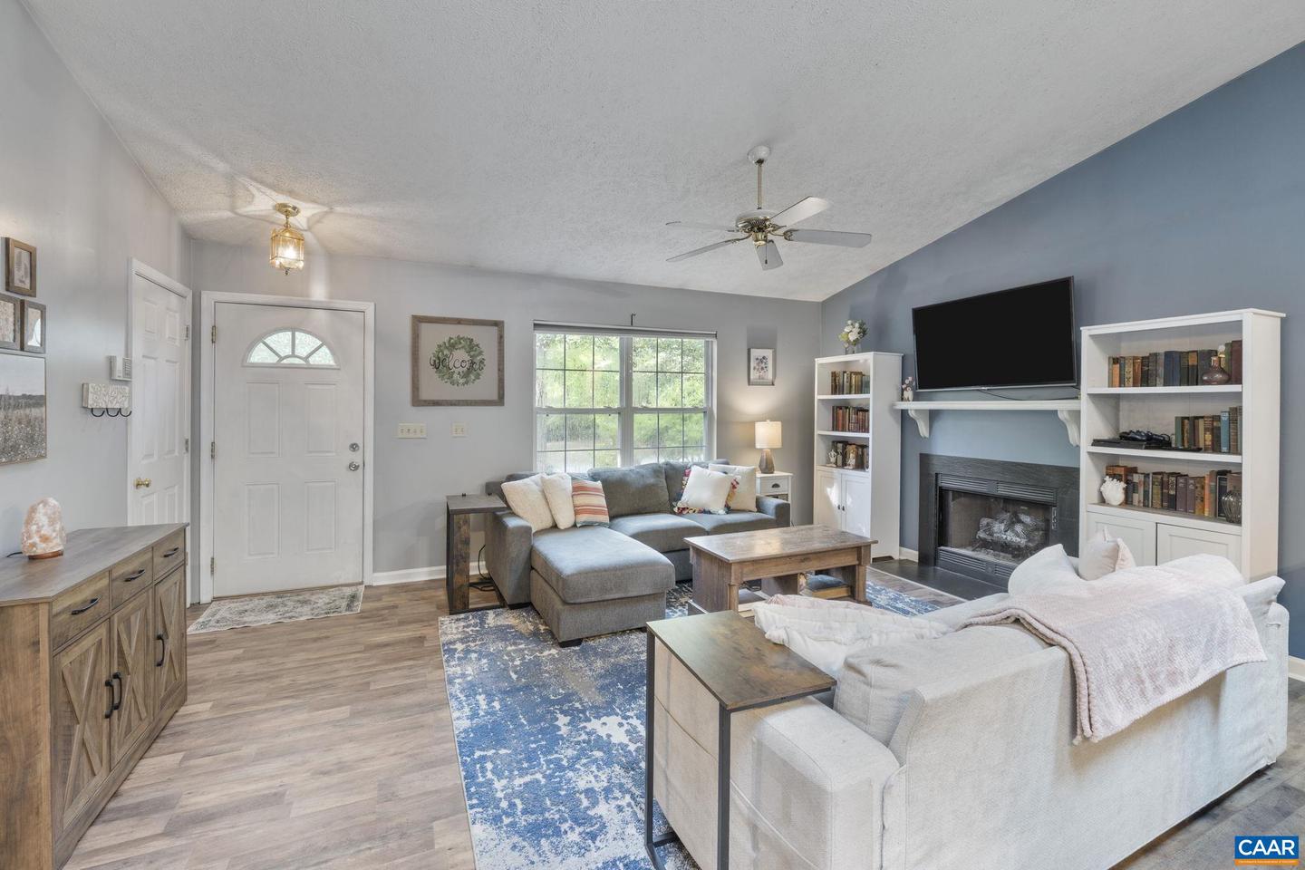 16 EAST POINT RD, PALMYRA, Virginia 22963, 3 Bedrooms Bedrooms, ,3 BathroomsBathrooms,Residential,For sale,16 EAST POINT RD,666263 MLS # 666263