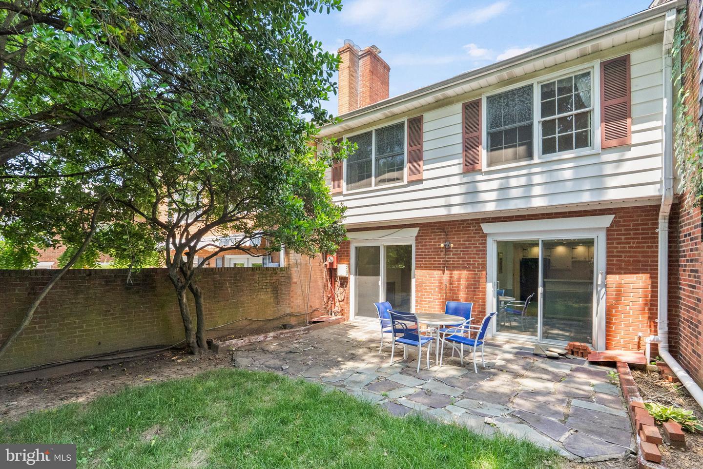 3734 12TH ST S, ARLINGTON, Virginia 22204, 3 Bedrooms Bedrooms, ,2 BathroomsBathrooms,Residential,For sale,3734 12TH ST S,VAAR2060060 MLS # VAAR2060060