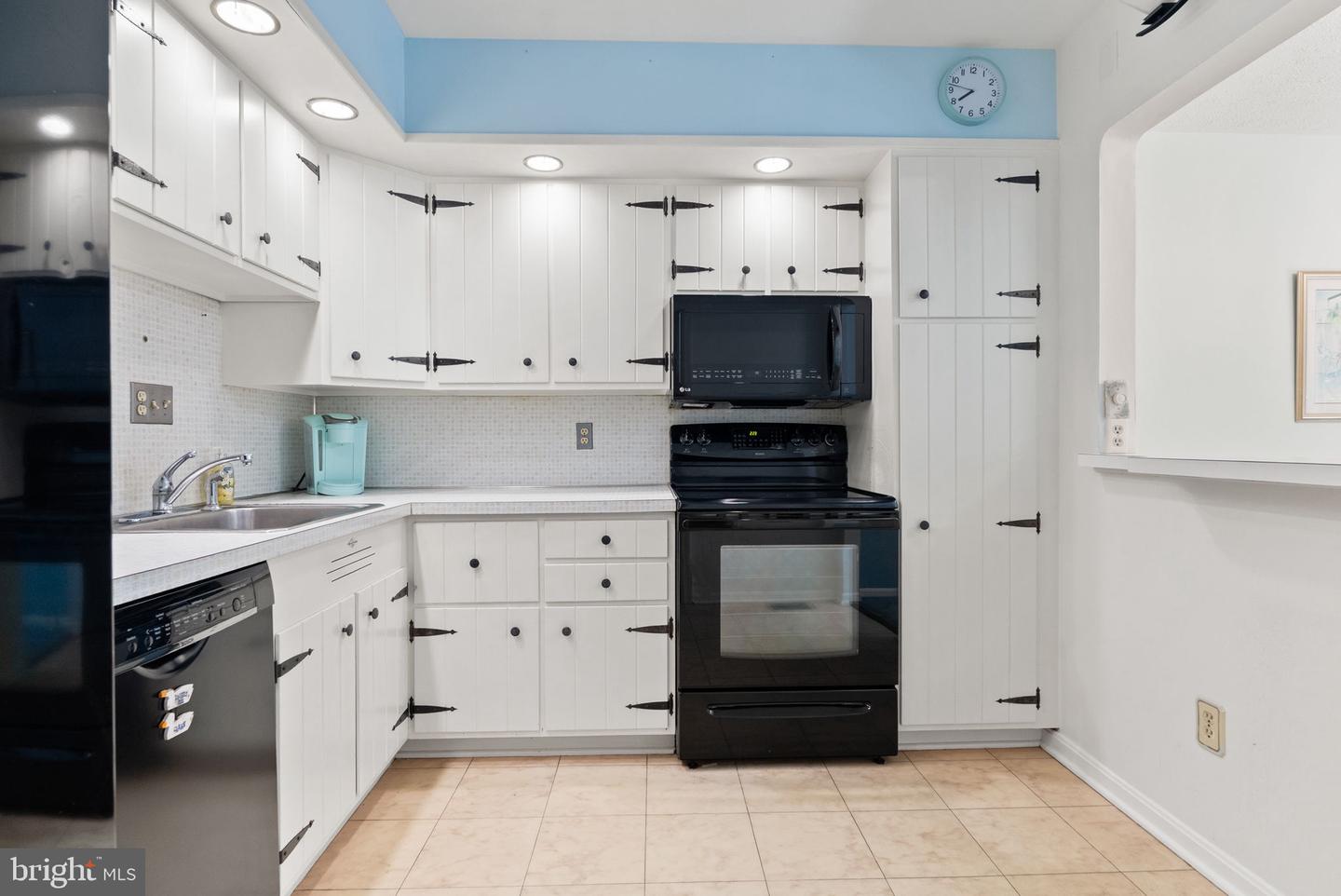 3734 12TH ST S, ARLINGTON, Virginia 22204, 3 Bedrooms Bedrooms, ,2 BathroomsBathrooms,Residential,For sale,3734 12TH ST S,VAAR2060060 MLS # VAAR2060060